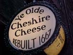 Ye Olde Cheshire Cheese från 1538, åteuppbyggd efter Londons brand 1666